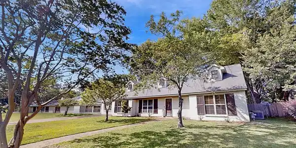 136 Westlake Drive