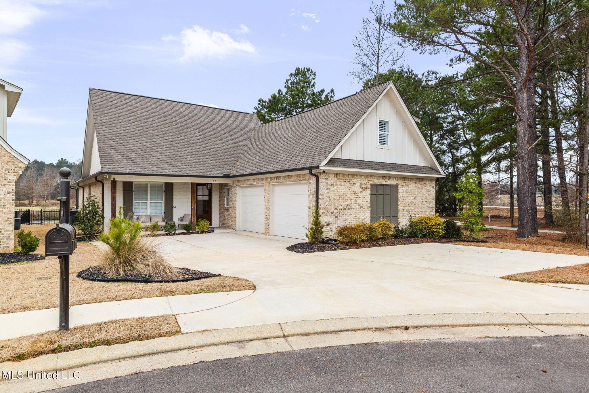 Image 3: Front of home 3