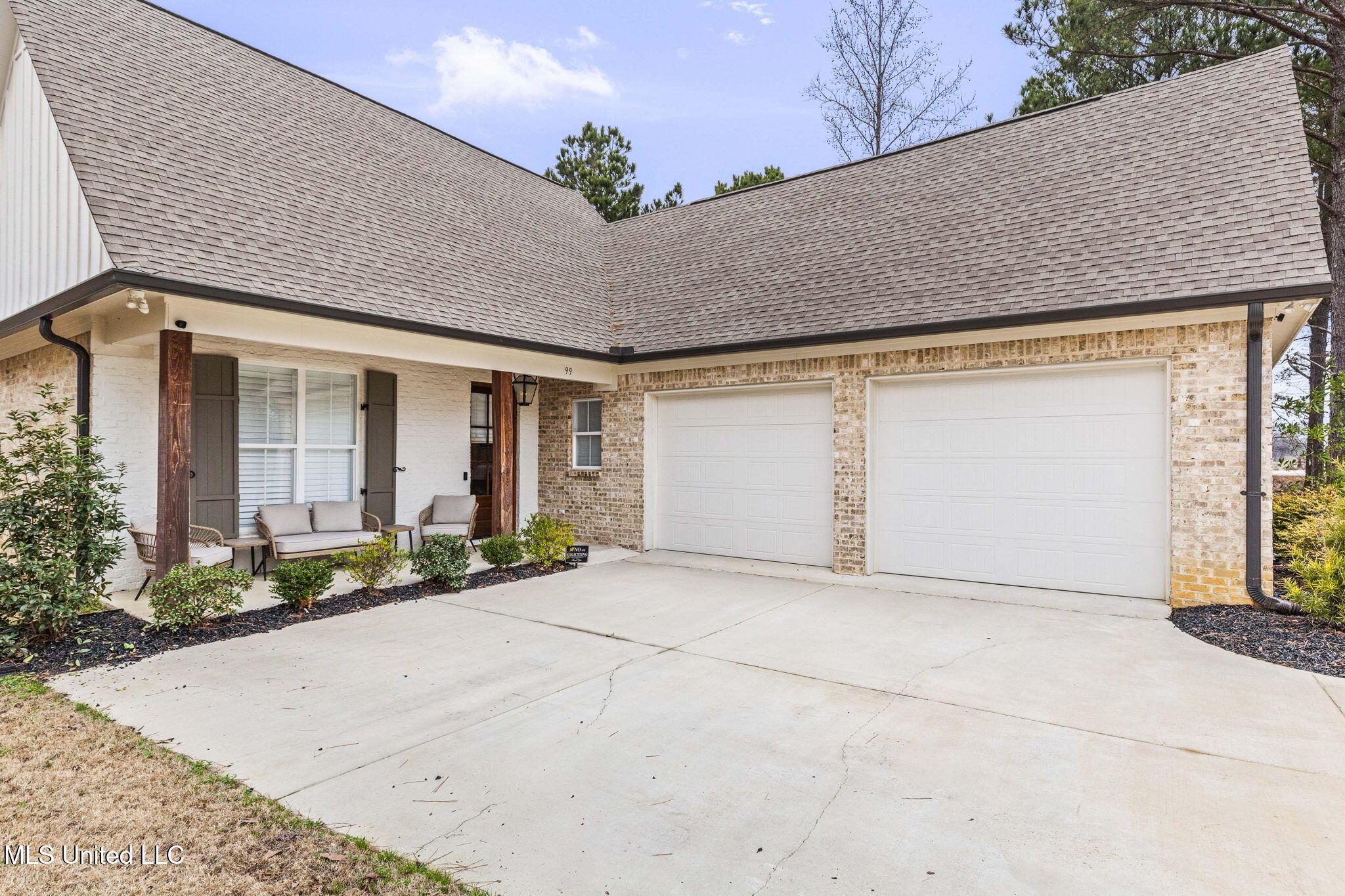 Image 4: Front of home 4