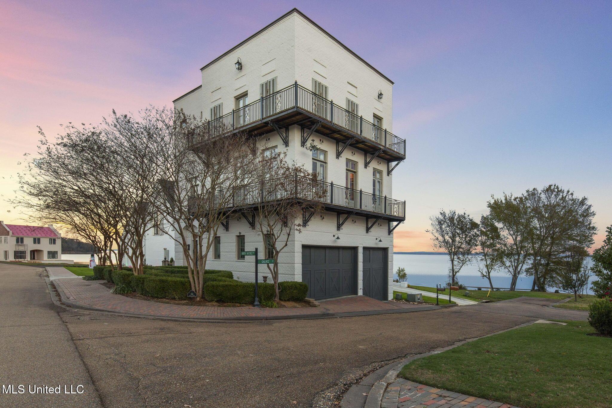 Image 1: 3-web-or-mls-104 Galvez-3