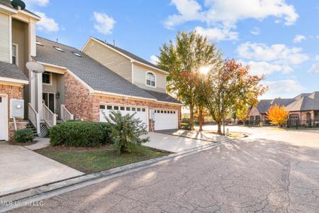 17 Charleston Circle