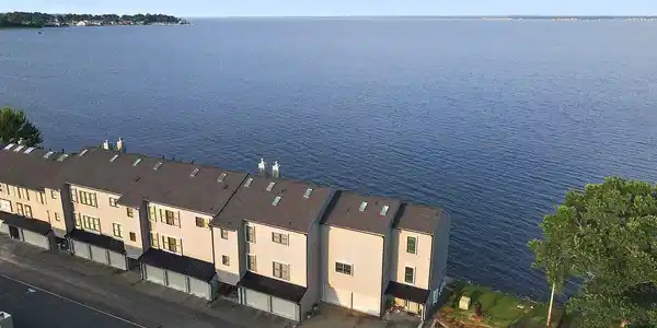 21 Breakers Lane