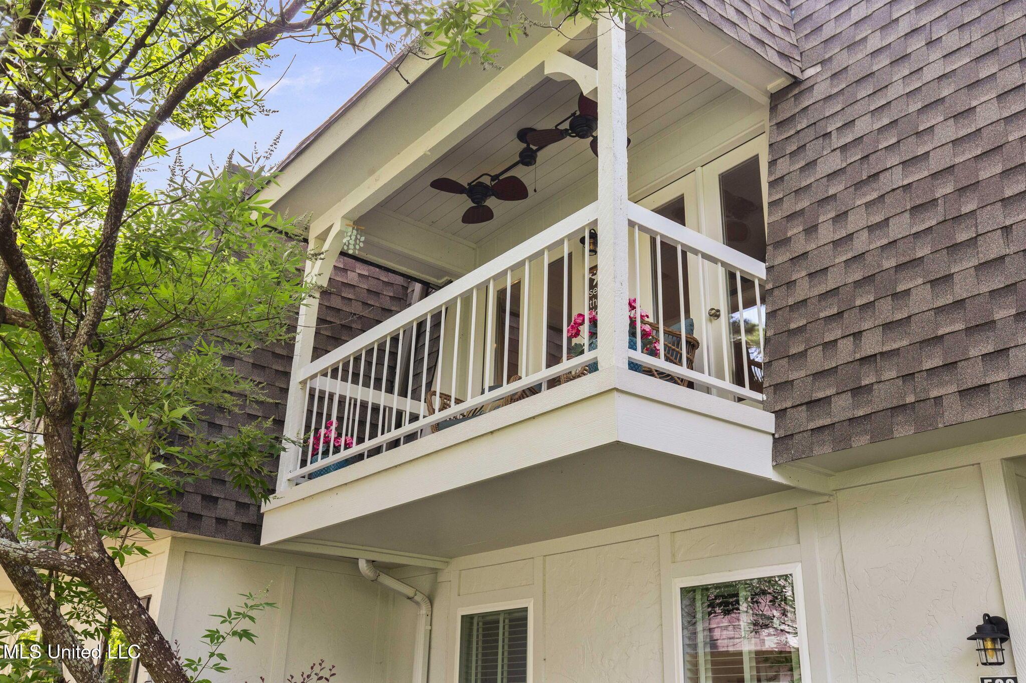 Image 3: 58-web-or-mls-502 Point Clear-58