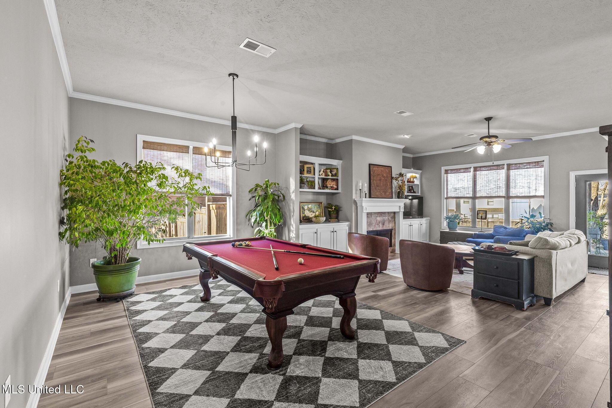 Image 3: 9-web-or-mls-1404 Windrose-9