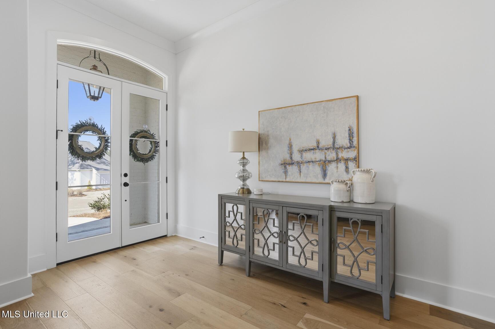 Image 3: 703 Ivywood Court