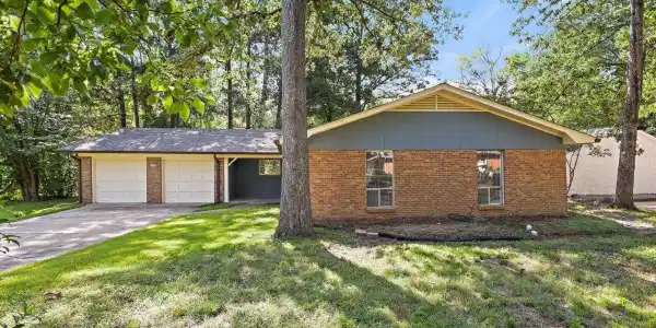 104 Holly Trail