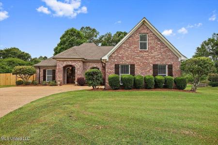 109 Fox Hollow Bend