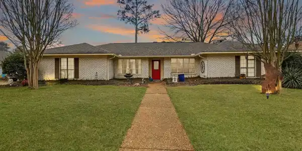 229 Greenfield Place