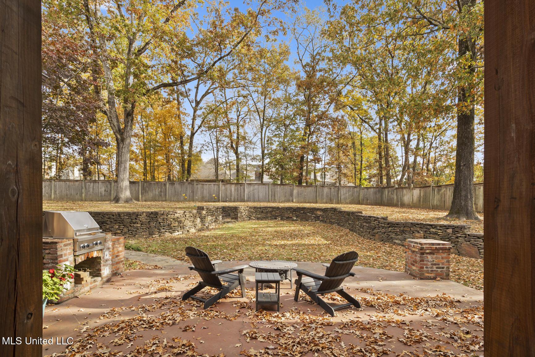 Image 2: 103 Cherry Laurel Ln-10