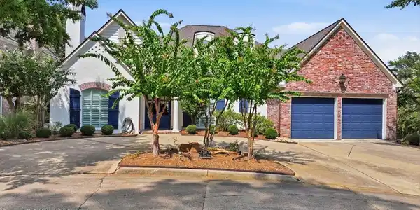 Image 4: 297 Roses Bluff Drive