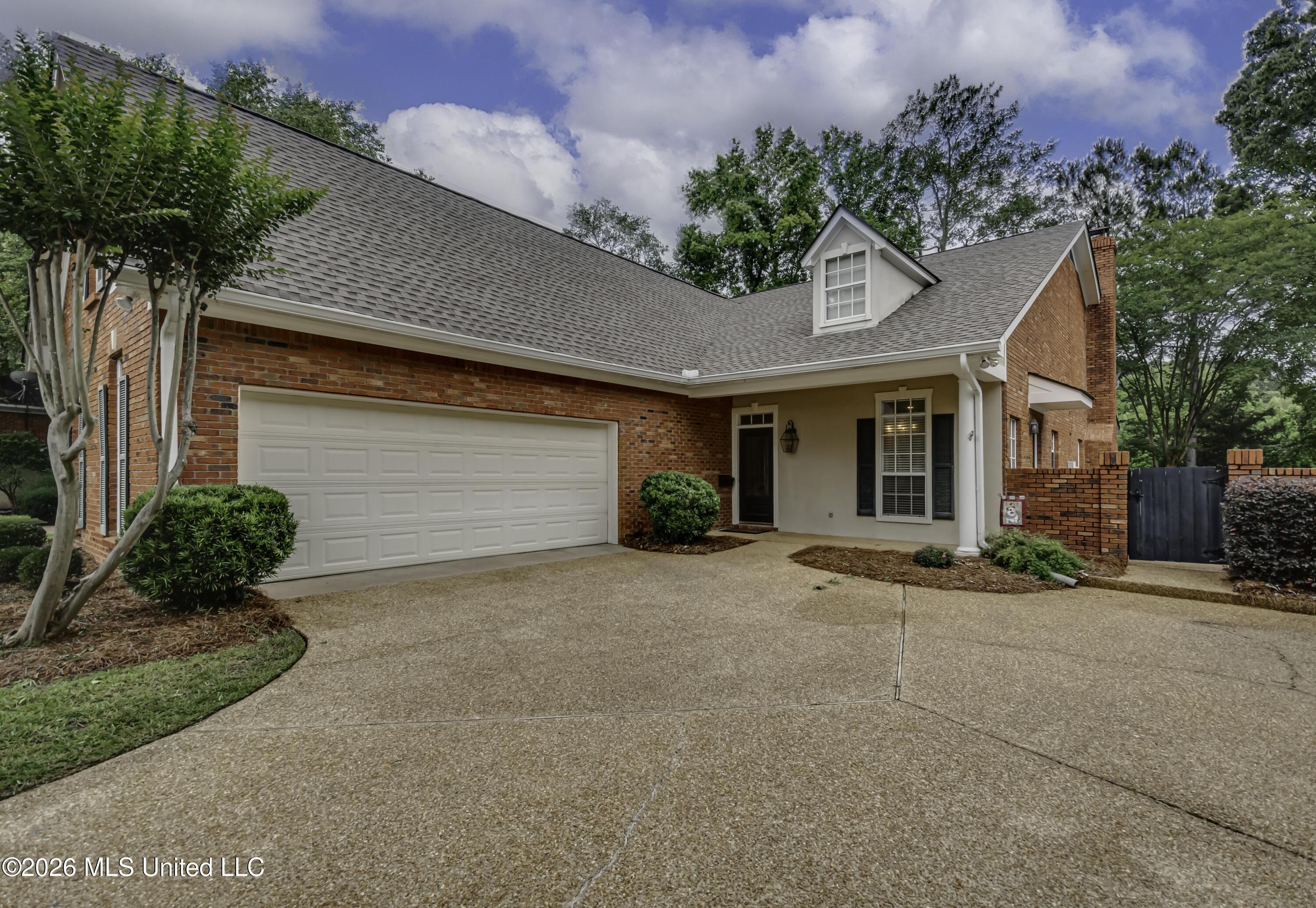 Image 2: 113 Rhapsody Cir--3