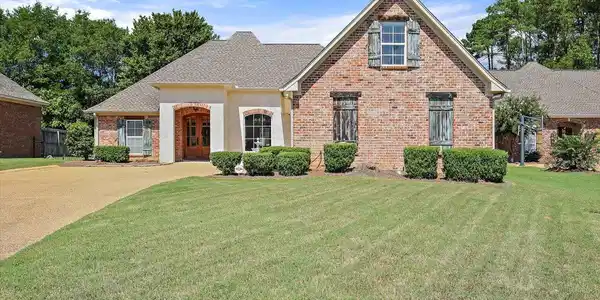 307 Lacoste Court