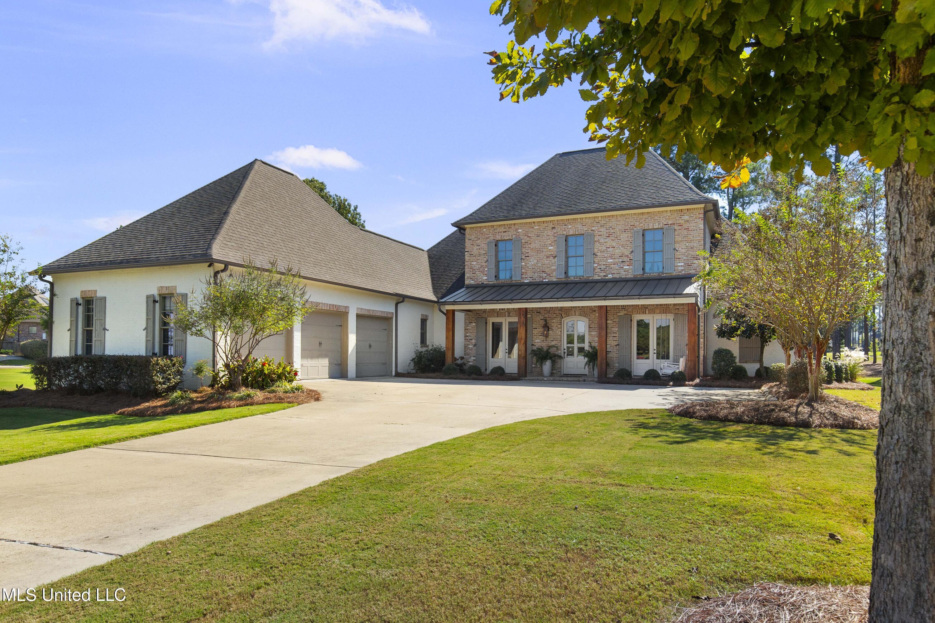 Image 3: 296 Lake Village-3