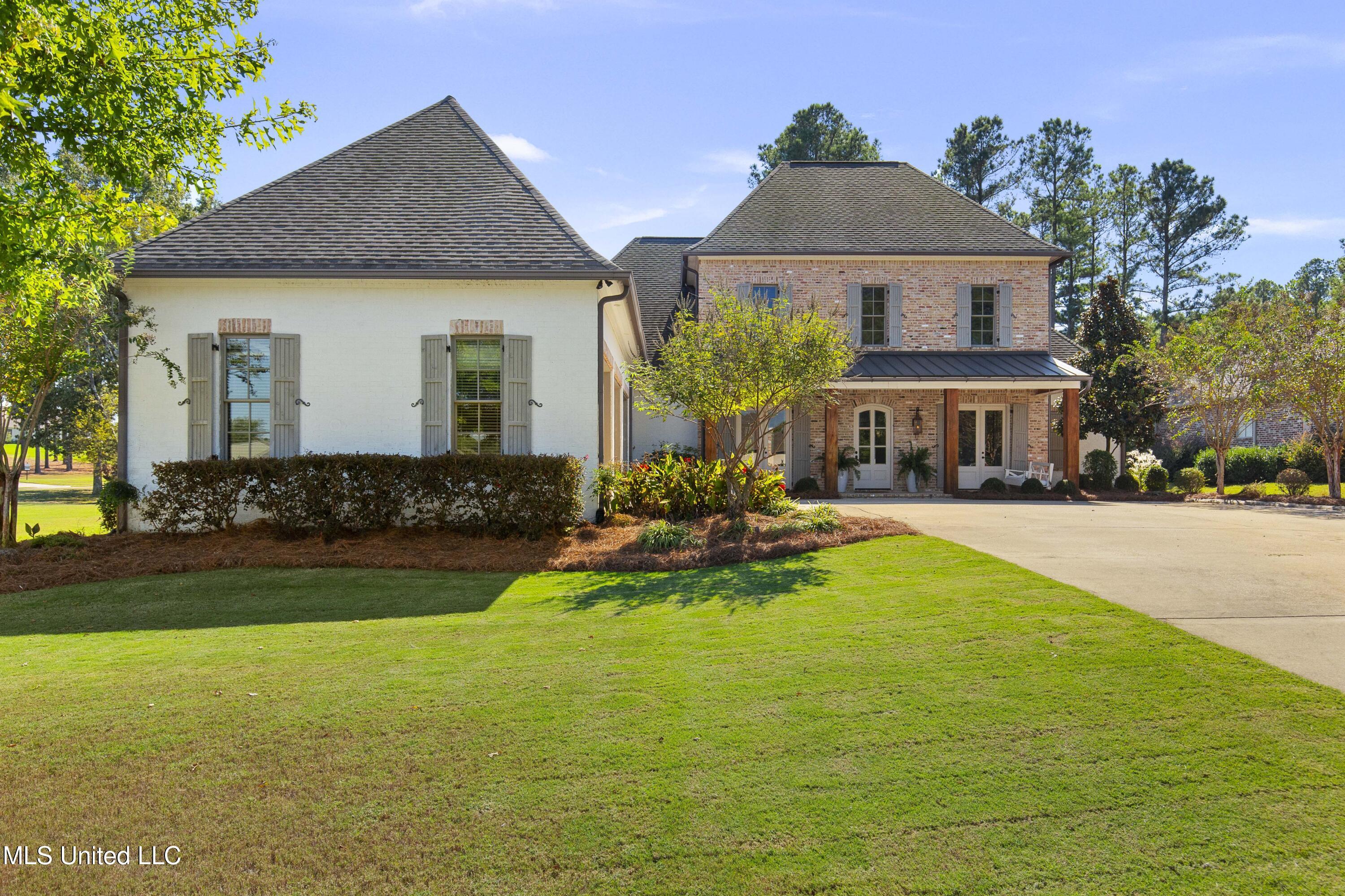 Image 4: 296 Lake Village-4