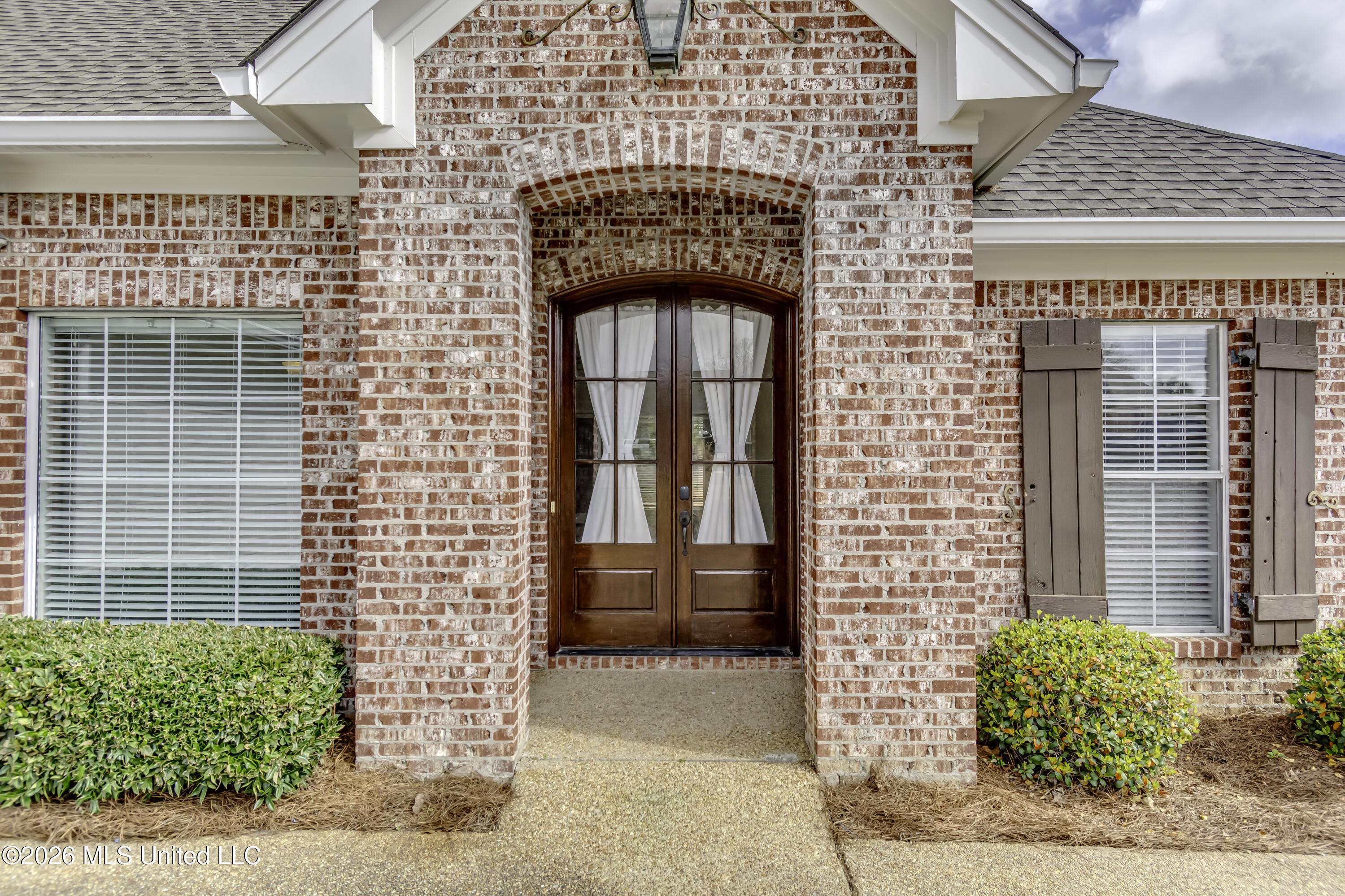 Image 3: 106 Linden Cv--52