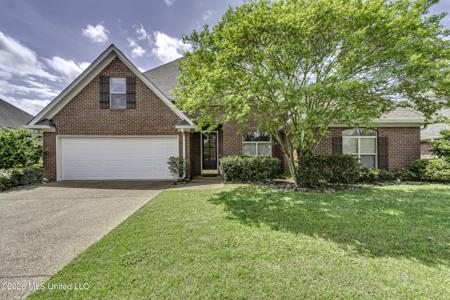 127 Eastside Drive