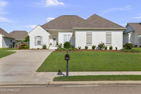 130 Hampton Lane