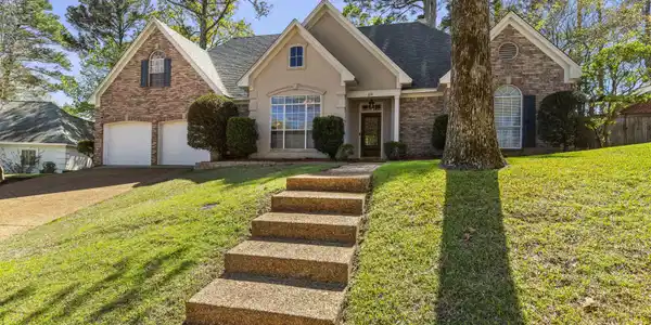 69 Moss Woods Drive