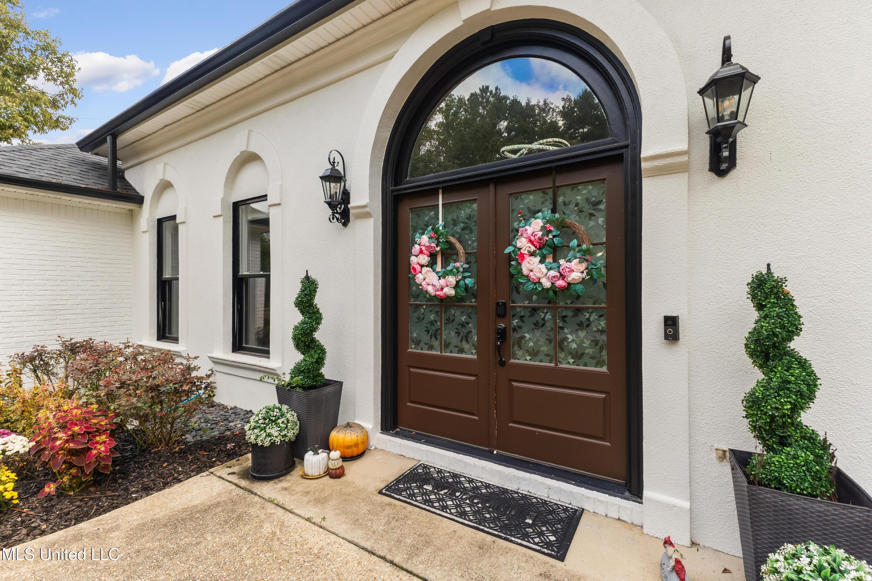Image 2: 49_Canebrake_Blvd-7