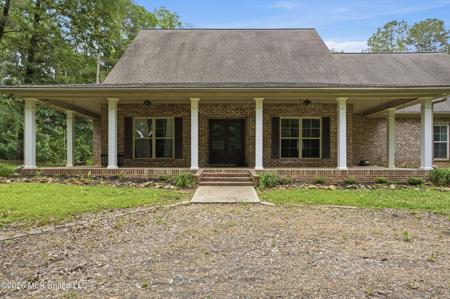 124 Pine Oak Lane