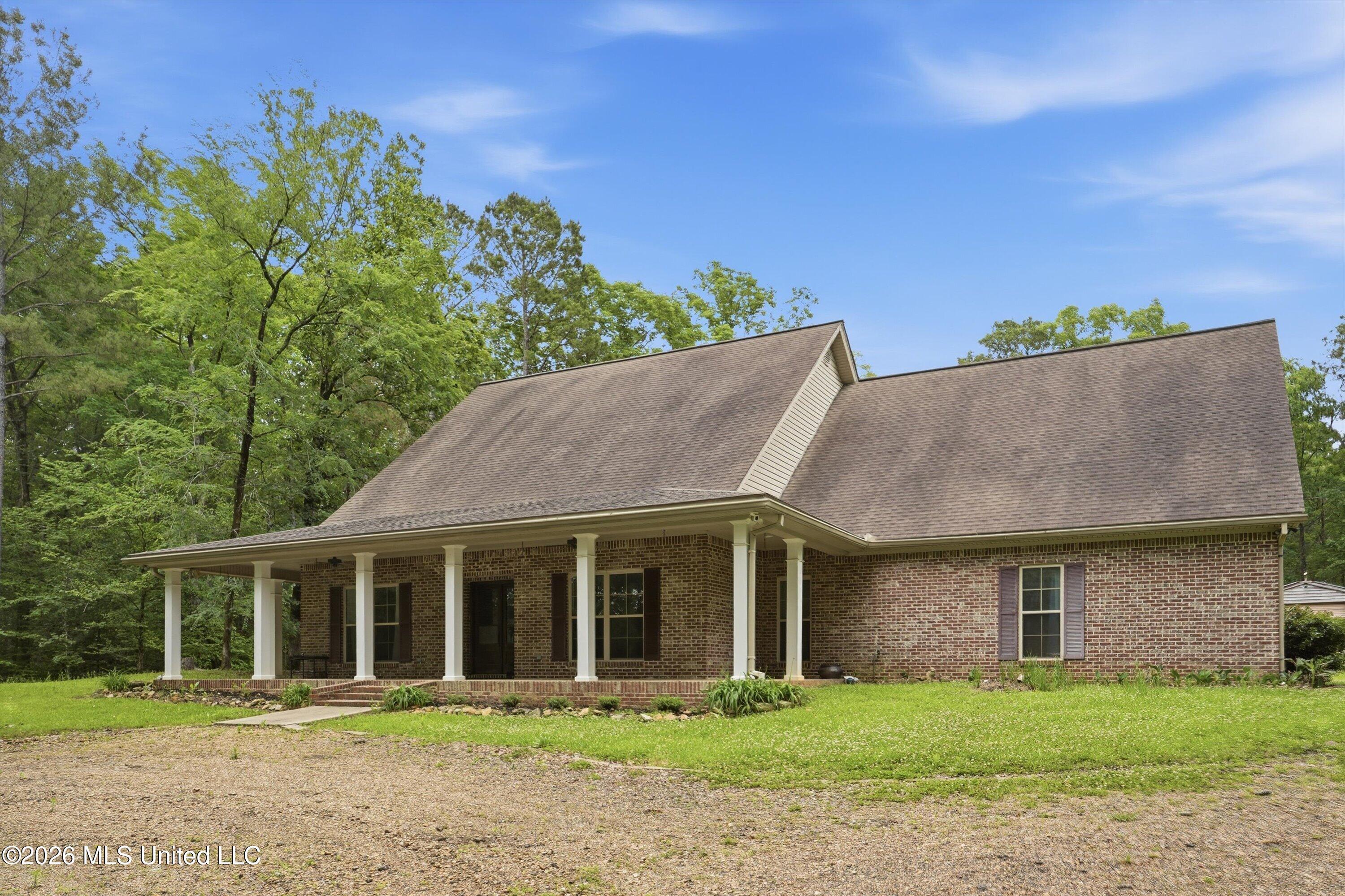 Image 2: 02-124_Pine_Oak_Ln_002