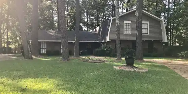 110 Woodglen Place