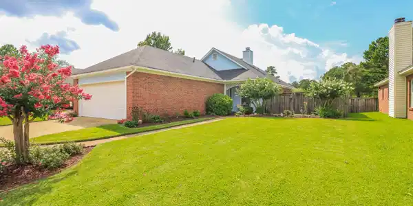 125 Brenhaven Boulevard