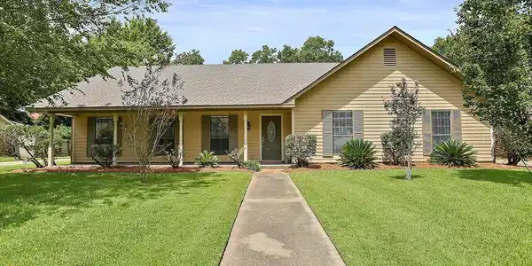 117 Westlake Drive