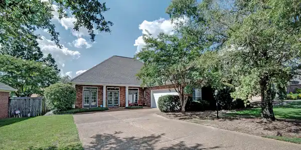 616 Overlook Point