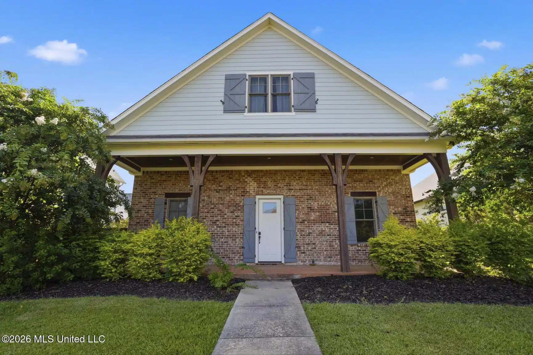 Image 1: Welcome to 606 Arbor Way!