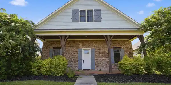 606 Arbor Way