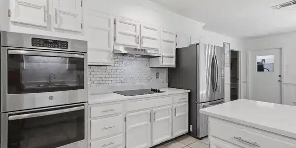 Image 2: 103 Bay Rd-22
