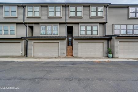 41 Breakers Lane