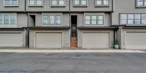 41 Breakers Lane