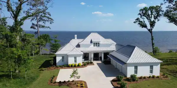 117 N Natchez Drive