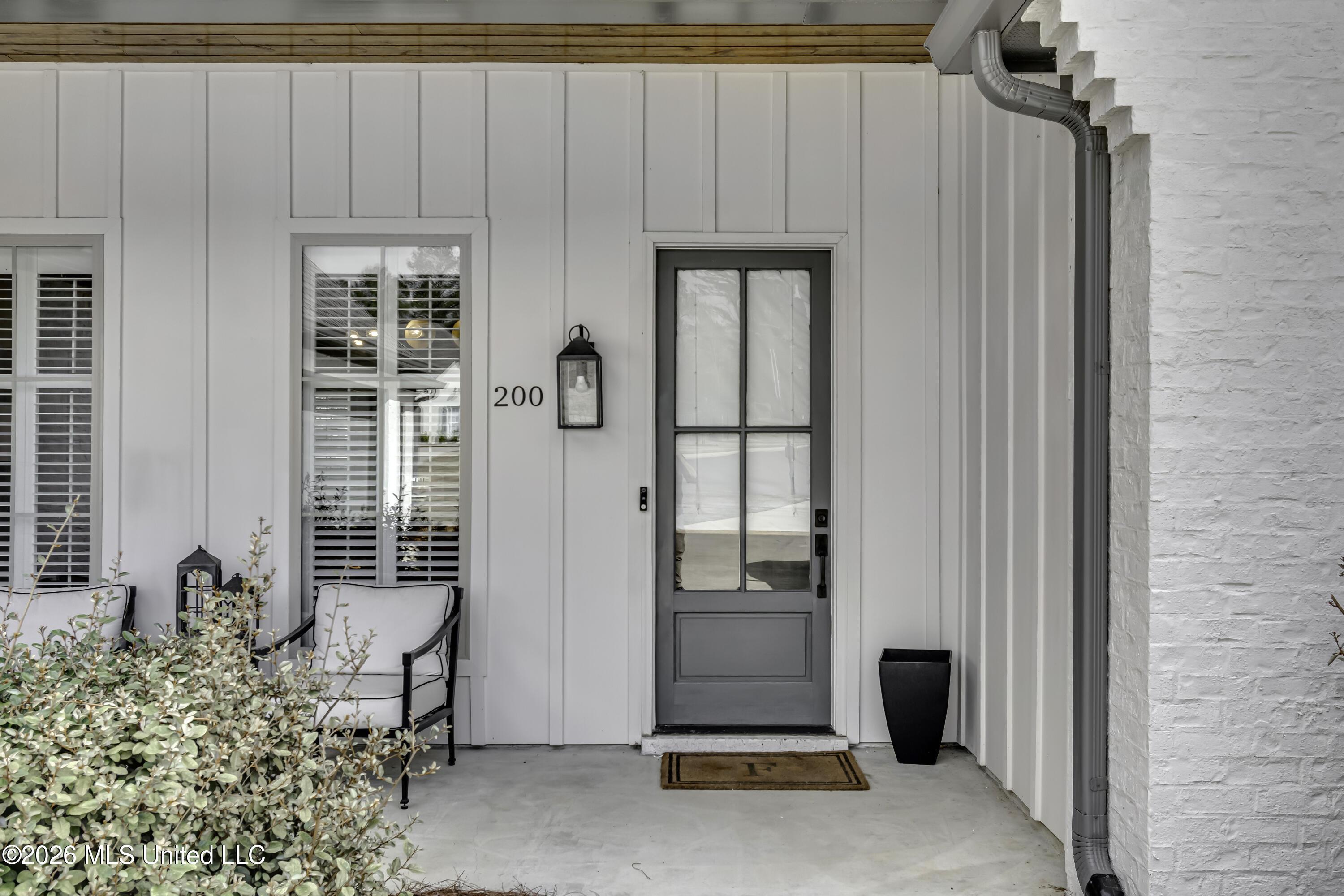 Image 4: 200 Heron Bay Cir-