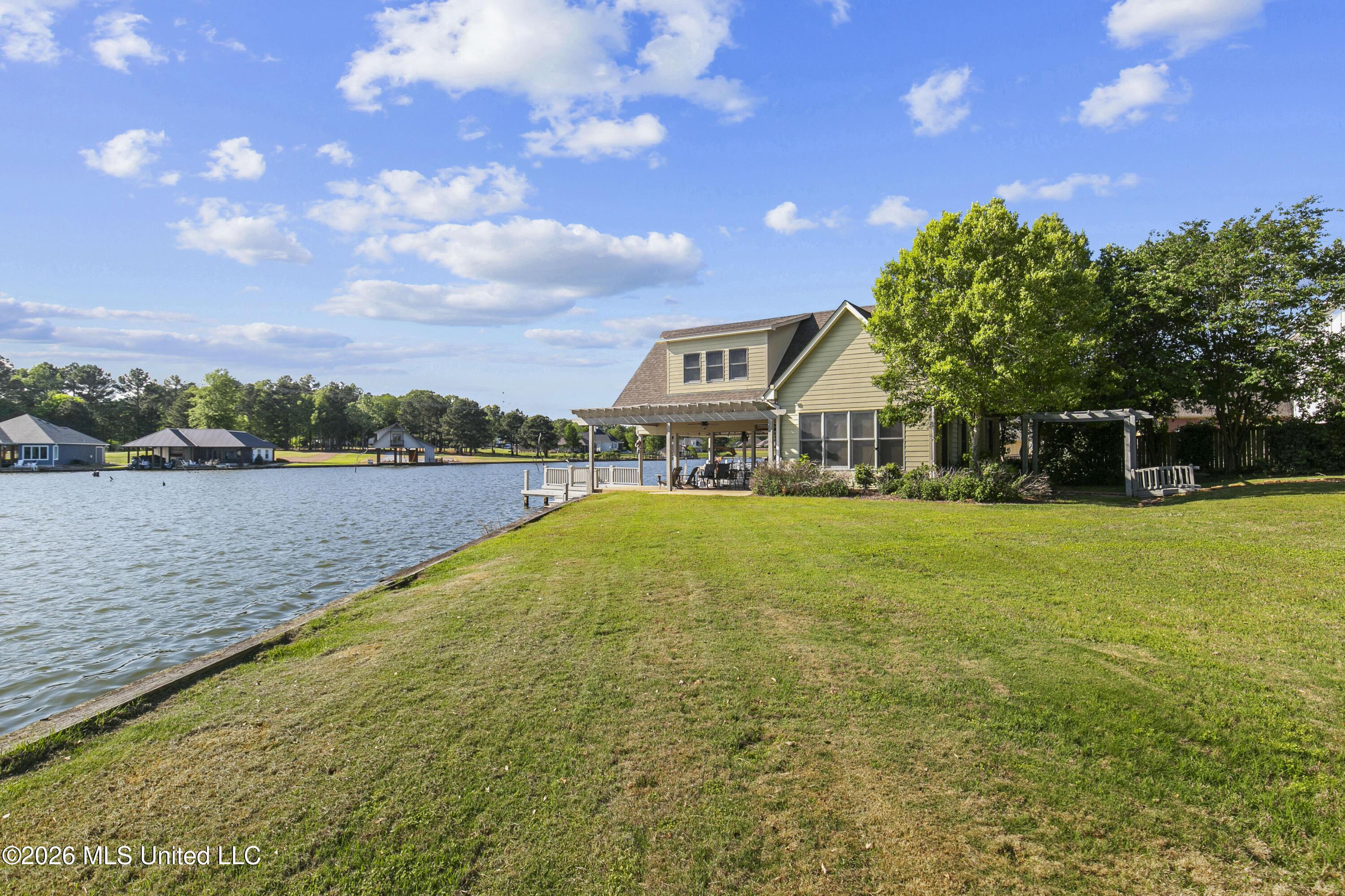 Image 2: 100 Northshore Pnt-10