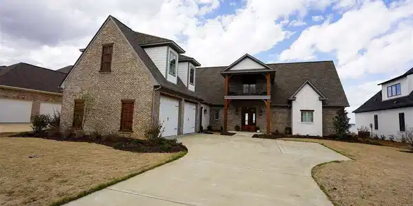 405 ARBOR VIEW