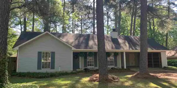 407 TRACEVIEW RD
