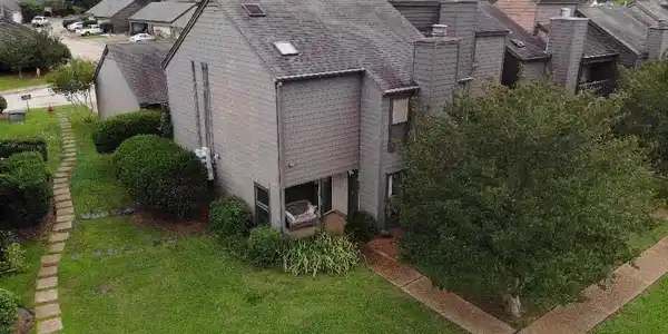 7 LAKE BARNETT DR