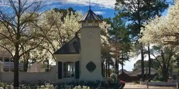 150 PENINSULA DR