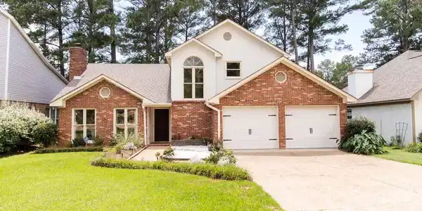 2190 Fairway Drive W