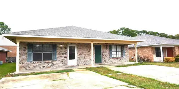 106 Brendalwood Lane