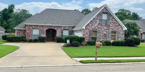 119 Eastside Drive