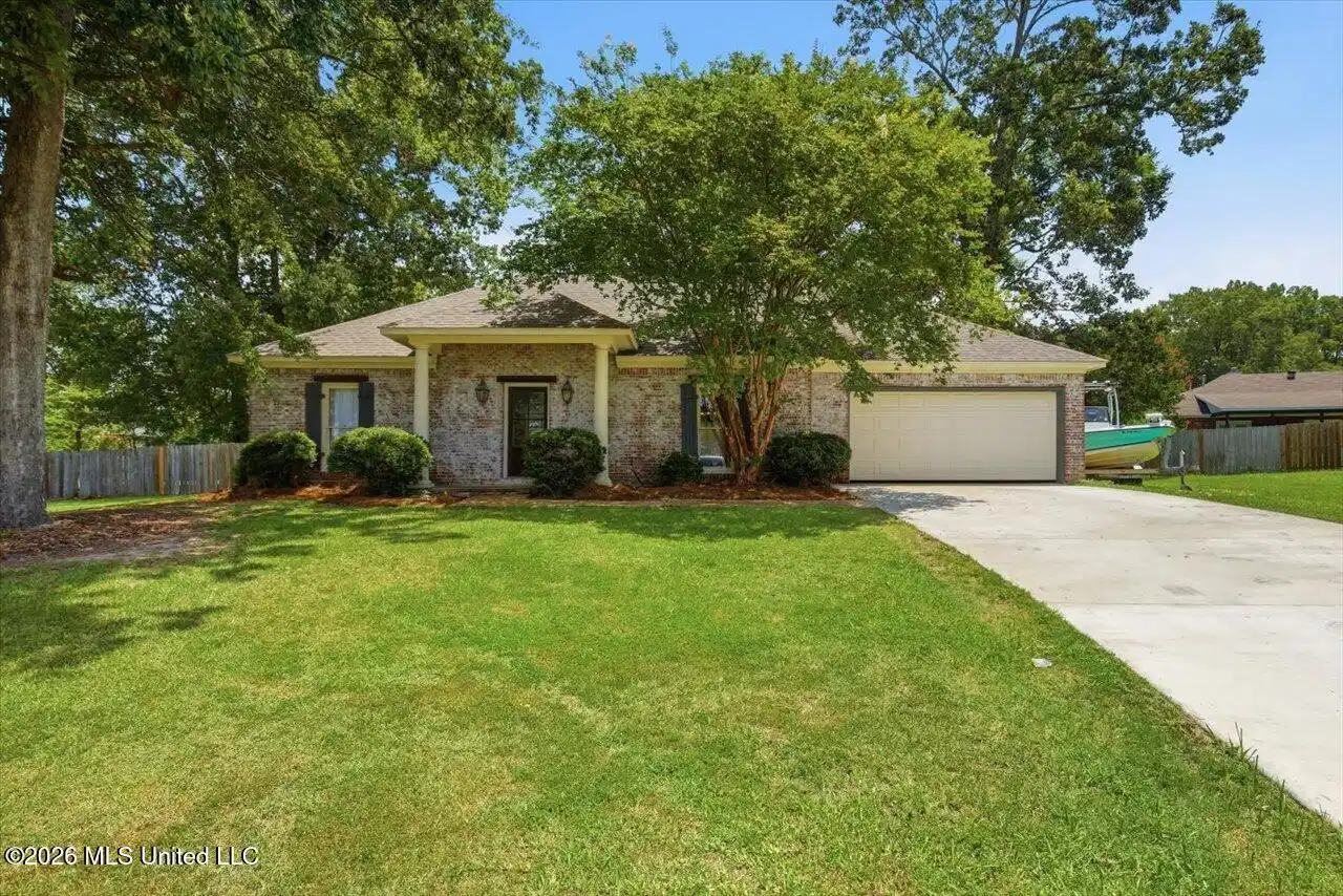 Image 1: 01-161 Mandarin Dr _ Hometoursms.com