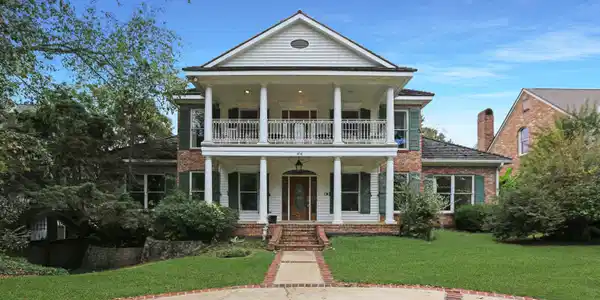 406 Roses Bluff Drive