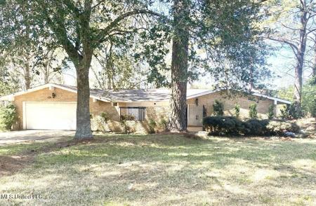 109 Swan Lake Drive