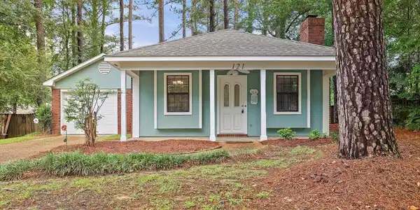 121 Summit Drive