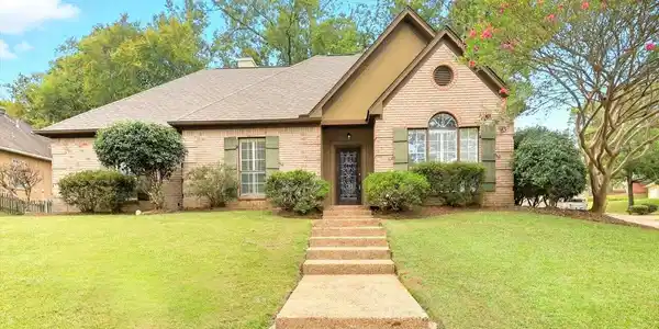 20 Moss Woods Cove