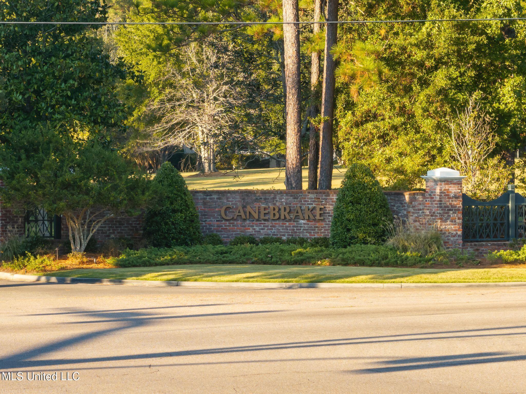 Image 4: Entrance